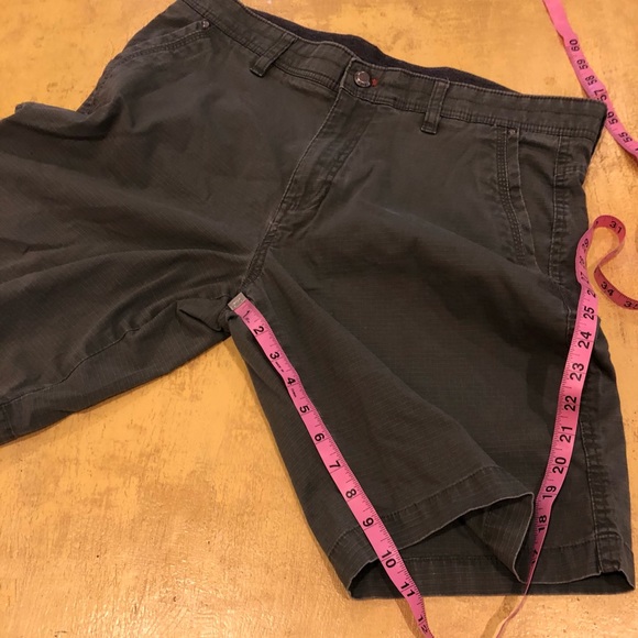 Bundle of 2 Size 34 Shorts 10 inch Inseam - Picture 14 of 16